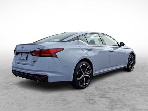 Certified 2025 Nissan Altima 2.5 SR image 6