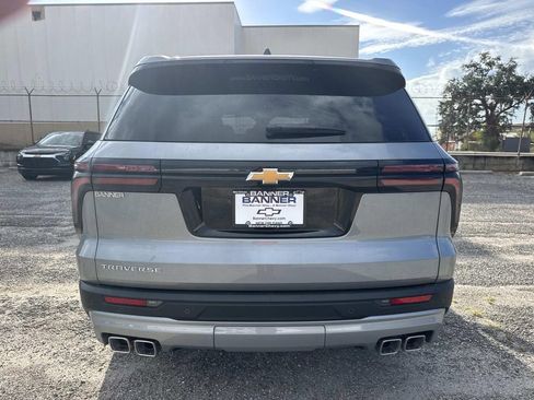 New 2026 Chevrolet Traverse LT image 6
