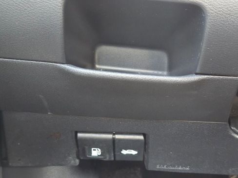 Used 2020 Nissan Kicks SV image 23