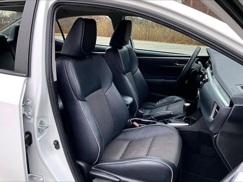 Used 2015 Toyota Corolla S image 7