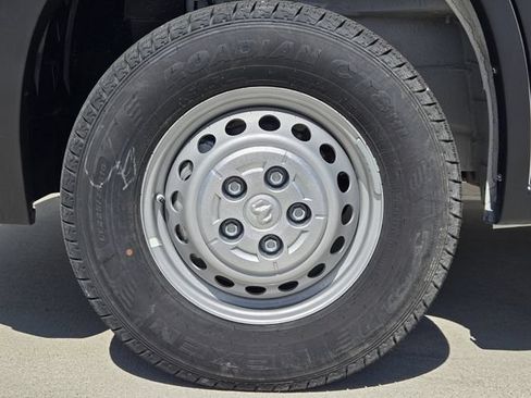 Used 2025 RAM ProMaster 2500 FWD image 11