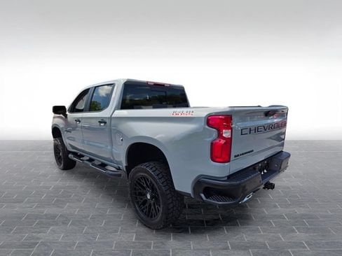 Used 2024 Chevrolet Silverado 1500 LT Trail Boss w/ LT Trail Boss Premium Package AWD/4WD image 5