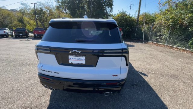 New 2027 Chevrolet Traverse RS w/ LPO, Floor Liner Package AWD/4WD image 9