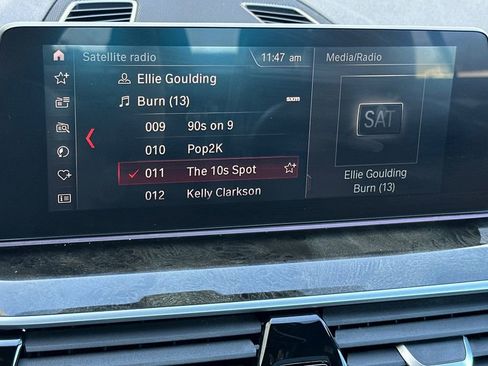 Used 2019 BMW 530e w/ M Sport Package image 19