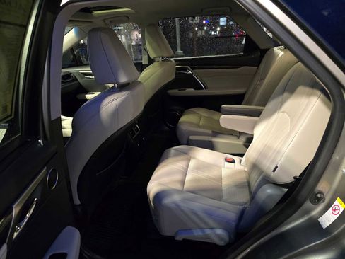 Used 2019 Lexus RX 450hL Luxury image 17