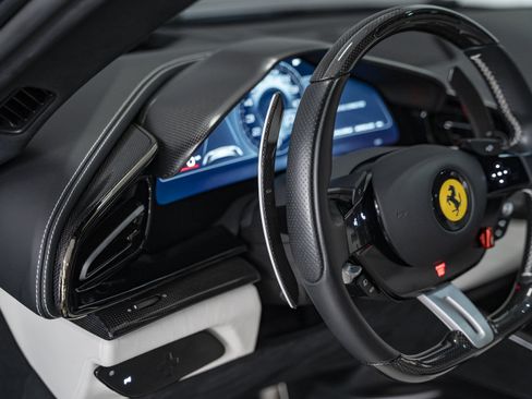 Used 2025 Ferrari Purosangue AWD/4WD image 44