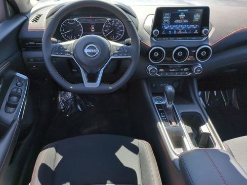 New 2025 Nissan Sentra SR w/ Midnight Edition image 17