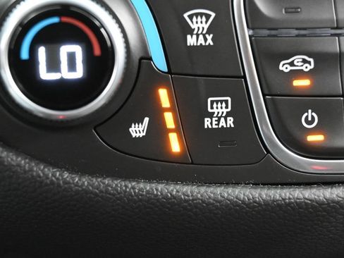 Used 2024 Chevrolet Equinox RS FWD image 20