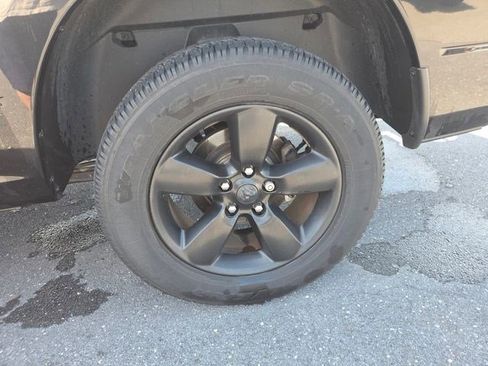 Used 2018 RAM 1500 Big Horn AWD/4WD image 28