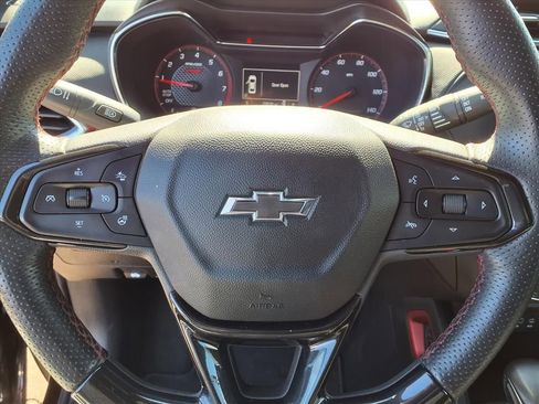 Used 2023 Chevrolet TrailBlazer RS image 11