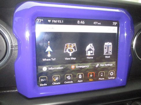 Used 2020 Jeep Gladiator Overland image 25