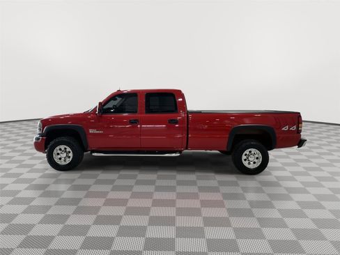 Used 2005 GMC Sierra 3500 SLT w/ Heavy-Duty Power Package AWD/4WD image 2