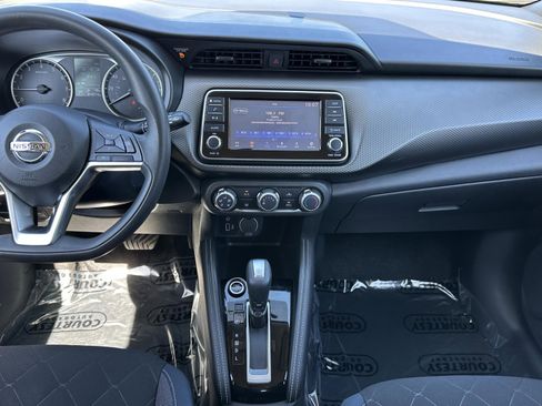 Used 2018 Nissan Kicks S FWD image 34