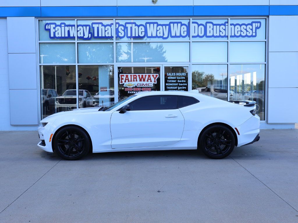 Used 2021 Chevrolet Camaro SS RWD image 7
