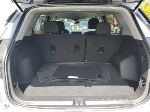 Used 2024 GMC Terrain SLE image 10