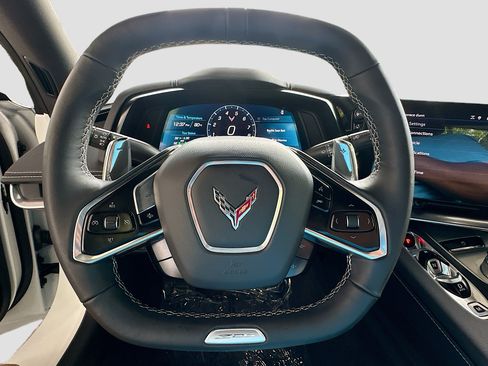 Used 2024 Chevrolet Corvette Z06 RWD image 11