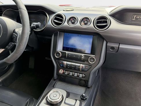 Used 2020 Ford Mustang Shelby GT500 w/ Technology Package image 38