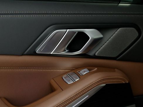 Used 2023 BMW X7 xDrive40i w/ Executive Package image 24