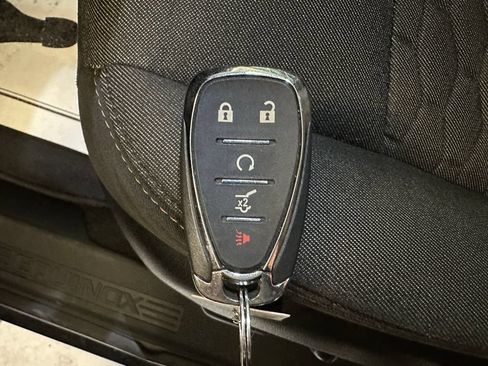 Used 2019 Chevrolet Equinox LT AWD/4WD image 17