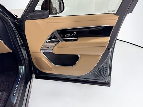 New 2026 Land Rover Range Rover SE image 26