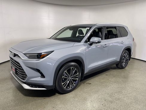 New 2026 Toyota Grand Highlander AWD Hybrid image 7