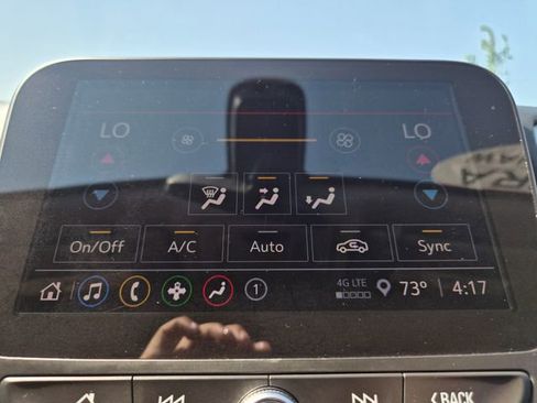 Used 2022 Chevrolet Malibu LT FWD image 23