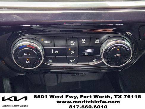 Used 2025 Chevrolet Trax RS w/ Driver Confidence Package FWD image 17