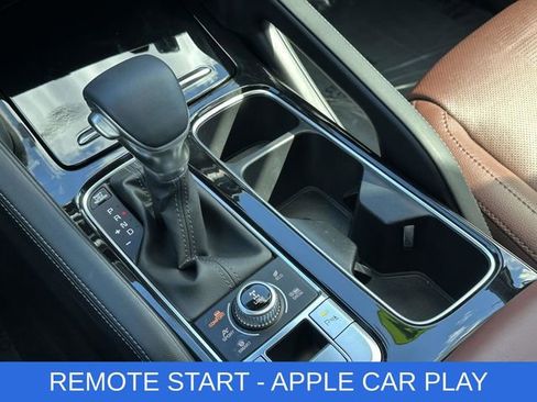 Used 2024 Kia Telluride EX w/ EX Captain's Chair Package image 9