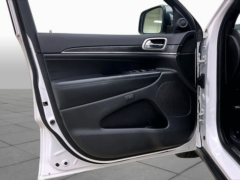 Used 2018 Jeep Grand Cherokee Limited RWD image 26