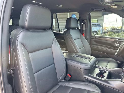 Used 2024 Chevrolet Tahoe Z71 w/ Luxury Package image 14