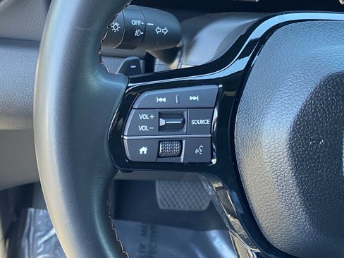 Certified 2025 Honda Pilot Sport image 26