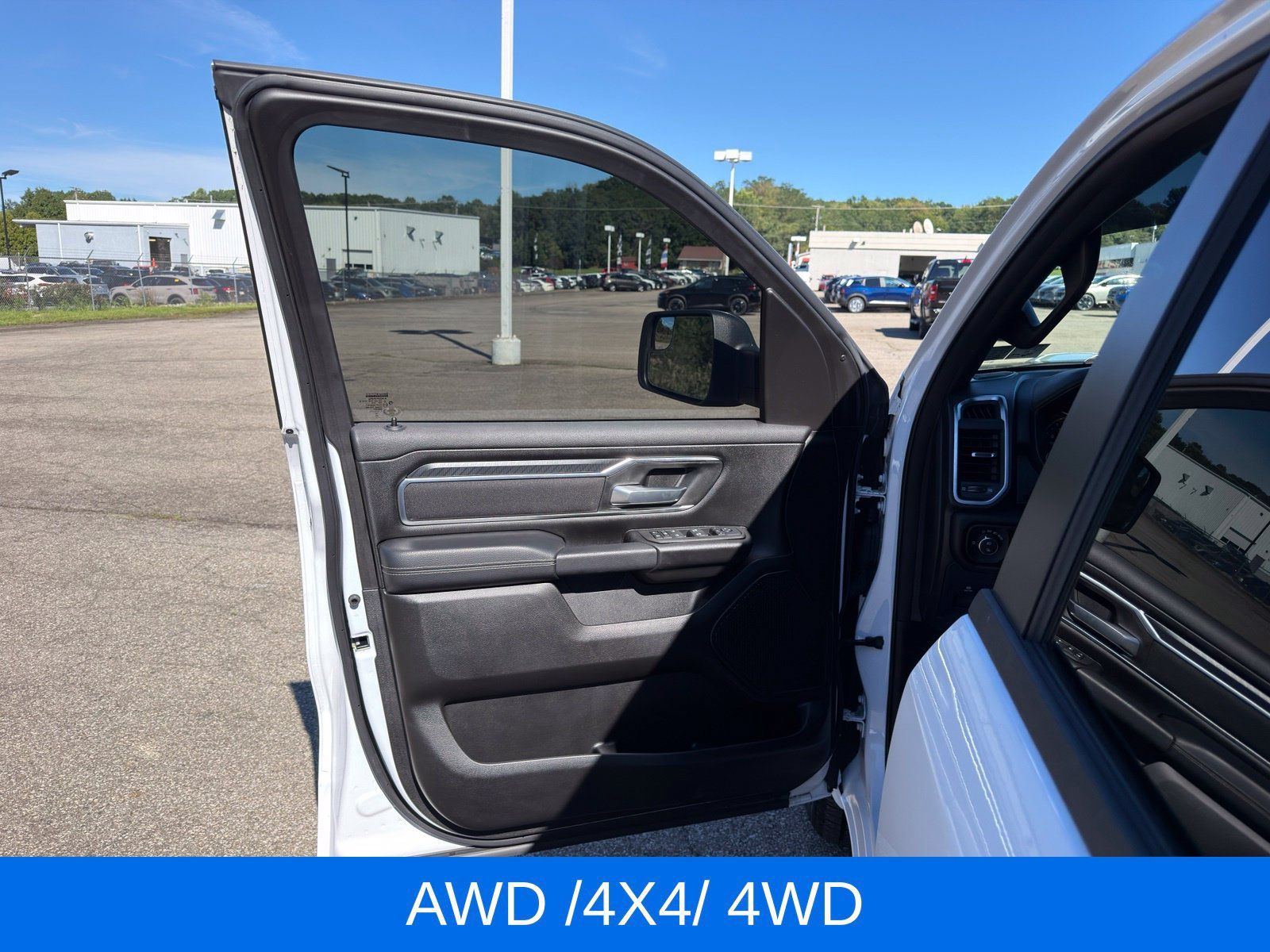 Used 2025 RAM 1500 Big Horn AWD/4WD image 13