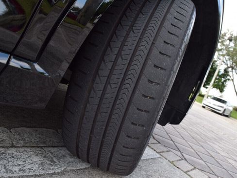 Used 2022 Audi e-tron Premium image 91