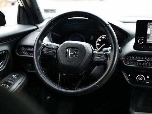 Used 2024 Honda HR-V Sport image 27
