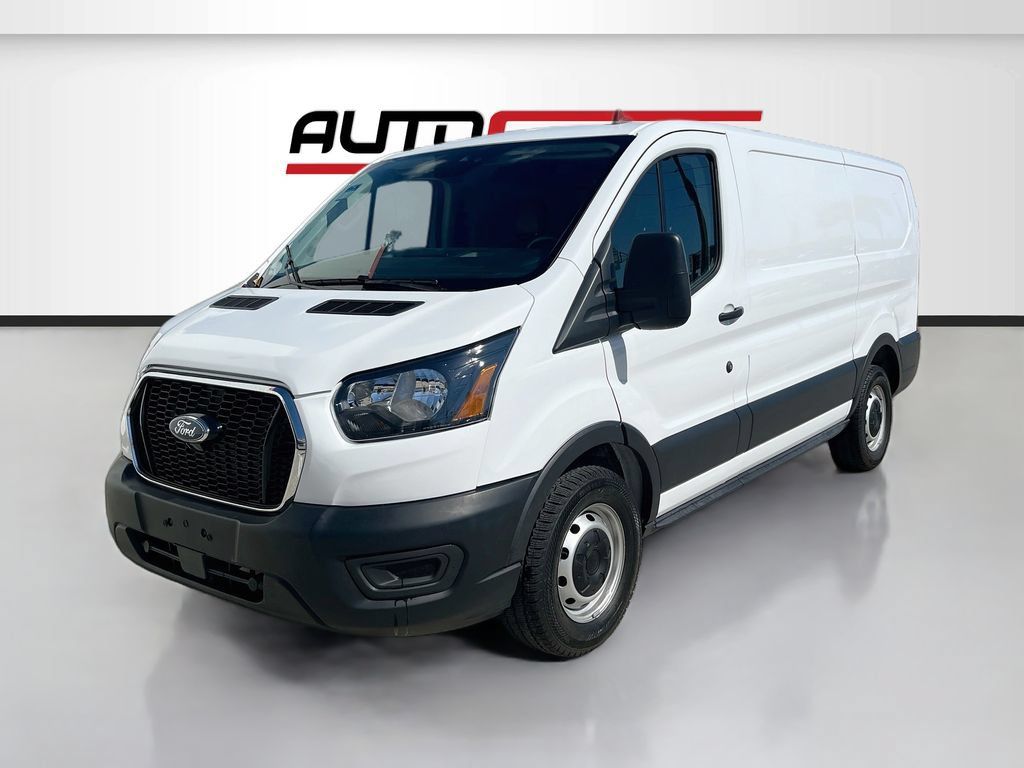 Used 2025 Ford Transit 150 Low Roof RWD image 3