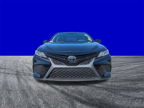 Used 2020 Toyota Camry SE FWD image 9