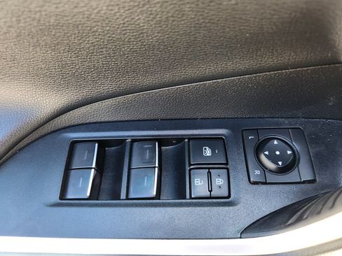 Used 2022 Toyota RAV4 XSE w/ XSE Grade Weather Package AWD/4WD image 16