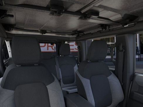 New 2025 Ford Bronco 4-Door image 13