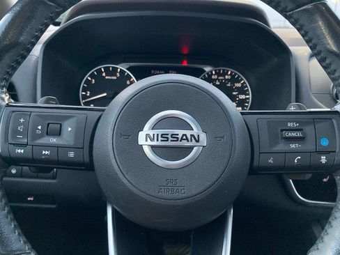 Used 2021 Nissan Rogue SV w/ Premium Package image 15