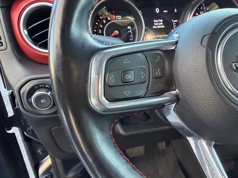 Used 2022 Jeep Wrangler Unlimited Rubicon w/ Xtreme Recon 35" Tire Package image 18