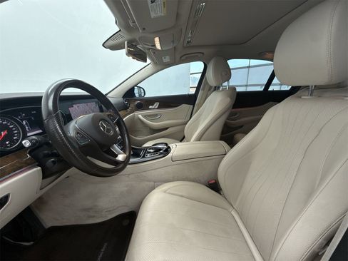Used 2018 Mercedes-Benz E 300 image 11