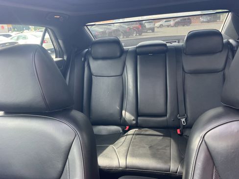 Used 2013 Chrysler 300 C image 24