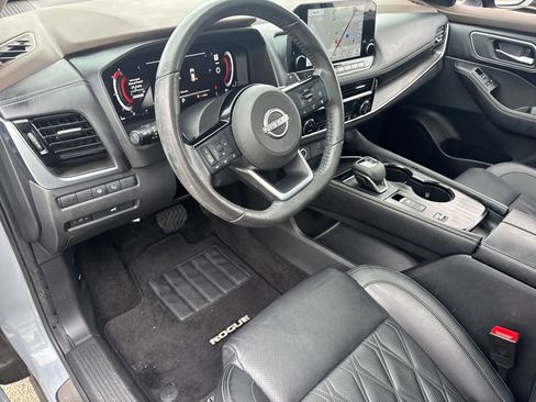 Used 2023 Nissan Rogue Platinum w/ Platinum Premium Package image 18