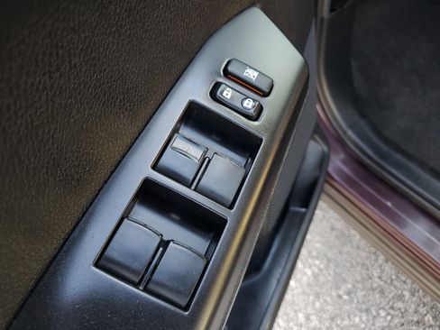 Used 2018 Toyota RAV4 XLE FWD image 19