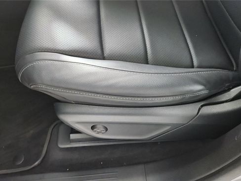 Used 2024 Mercedes-Benz GLE 450 4MATIC image 17