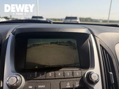 Used 2017 Chevrolet Equinox LT AWD/4WD image 18