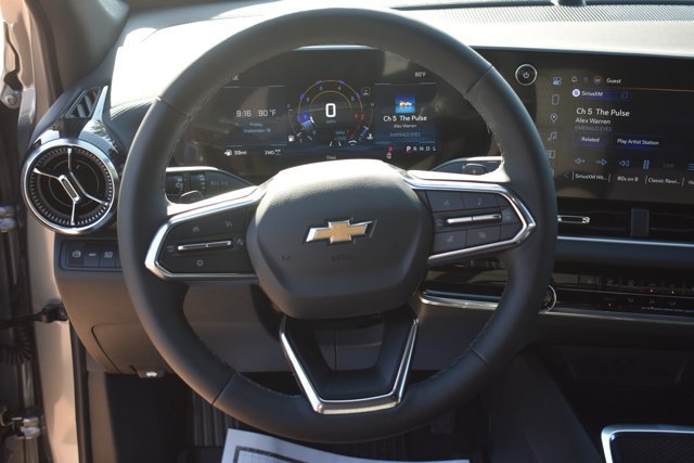New 2027 Chevrolet Equinox LT w/ LPO, Floor Liner Package AWD/4WD image 18