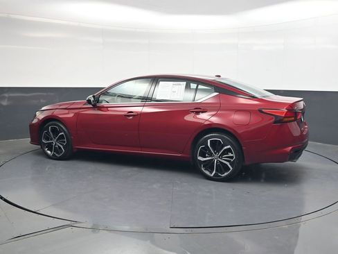 Used 2024 Nissan Altima 2.5 SR w/ SR Premium Package AWD/4WD image 8