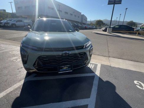 Used 2025 Chevrolet Trax ACTIV w/ Driver Confidence Package image 3