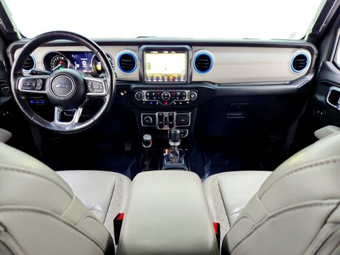 Used 2023 Jeep Wrangler Sahara image 17